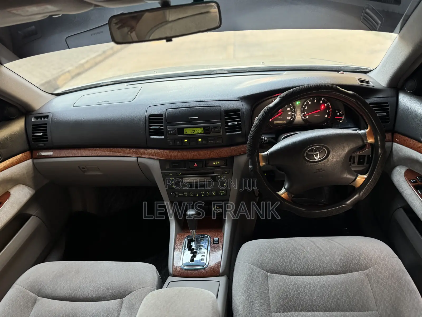Toyota Mark II 2004 Silver