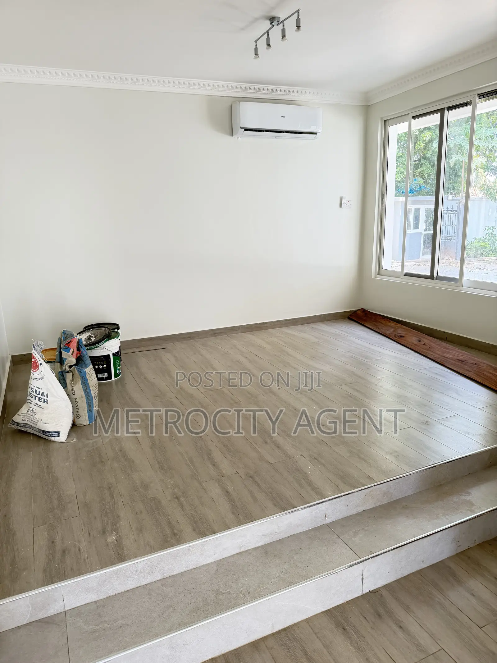 6bdrm House in Oysterbay Estate for rent