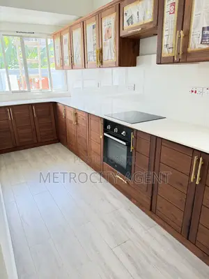 6bdrm House in Oysterbay Estate for rent