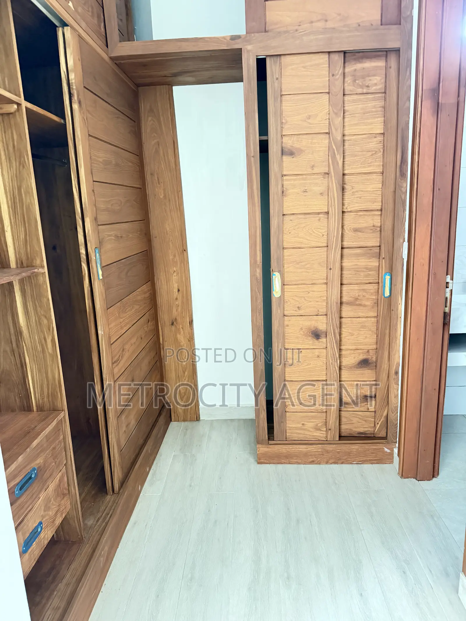 6bdrm House in Oysterbay Estate for rent