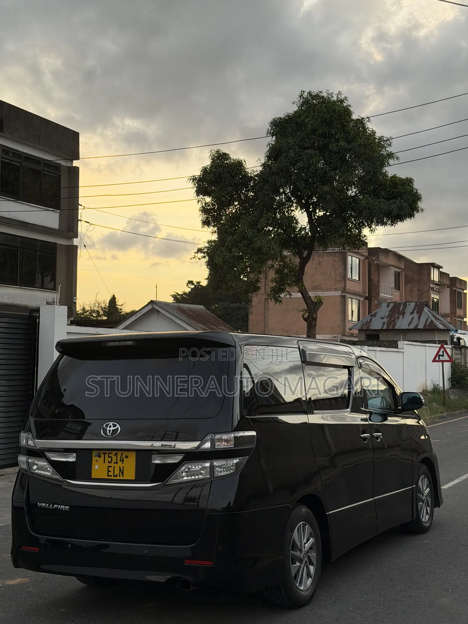 Toyota Vellfire 2010 Black