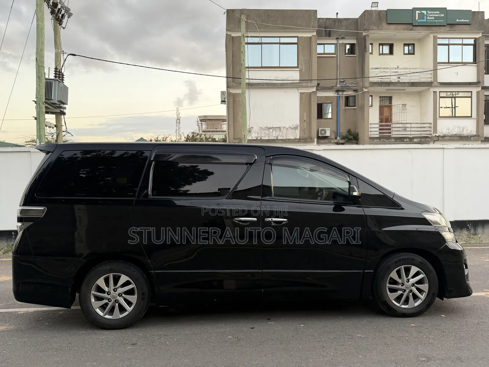 Toyota Vellfire 2010 Black