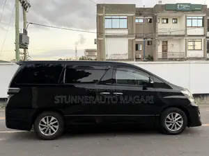 Toyota Vellfire 2010 Black