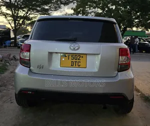 Toyota IST 2008 Silver