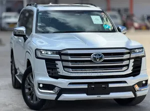 New Toyota Land Cruiser 2025 Off white