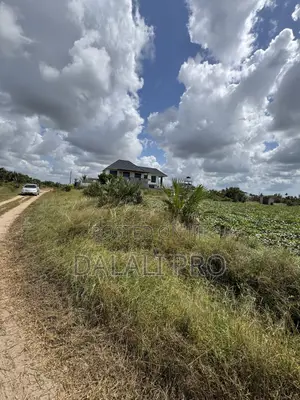 Kiwanja Kinauzwa Gezaulole Kigamboni