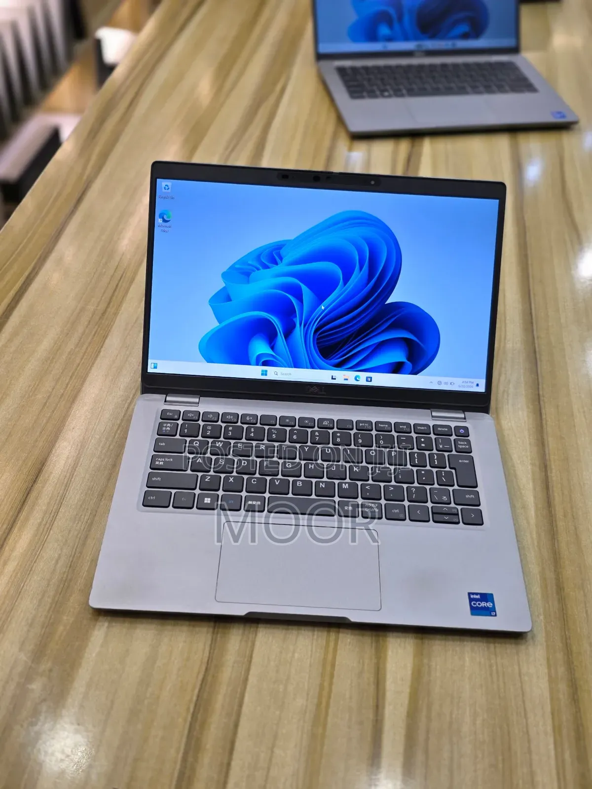 New Laptop Dell Latitude 5320 16GB Intel Core i7 SSD 256GB