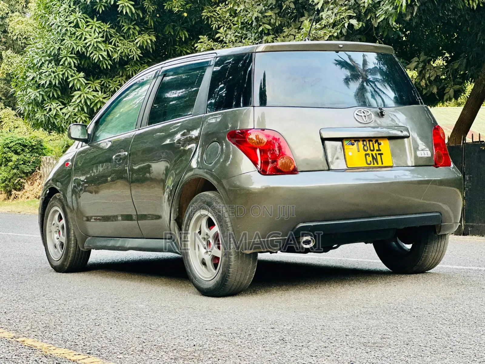 Toyota IST 2005 Gray
