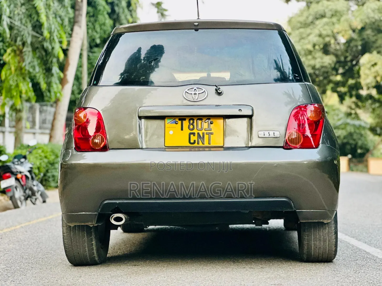 Toyota IST 2005 Gray