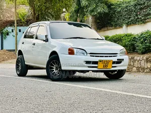 Toyota Starlet 2004 White