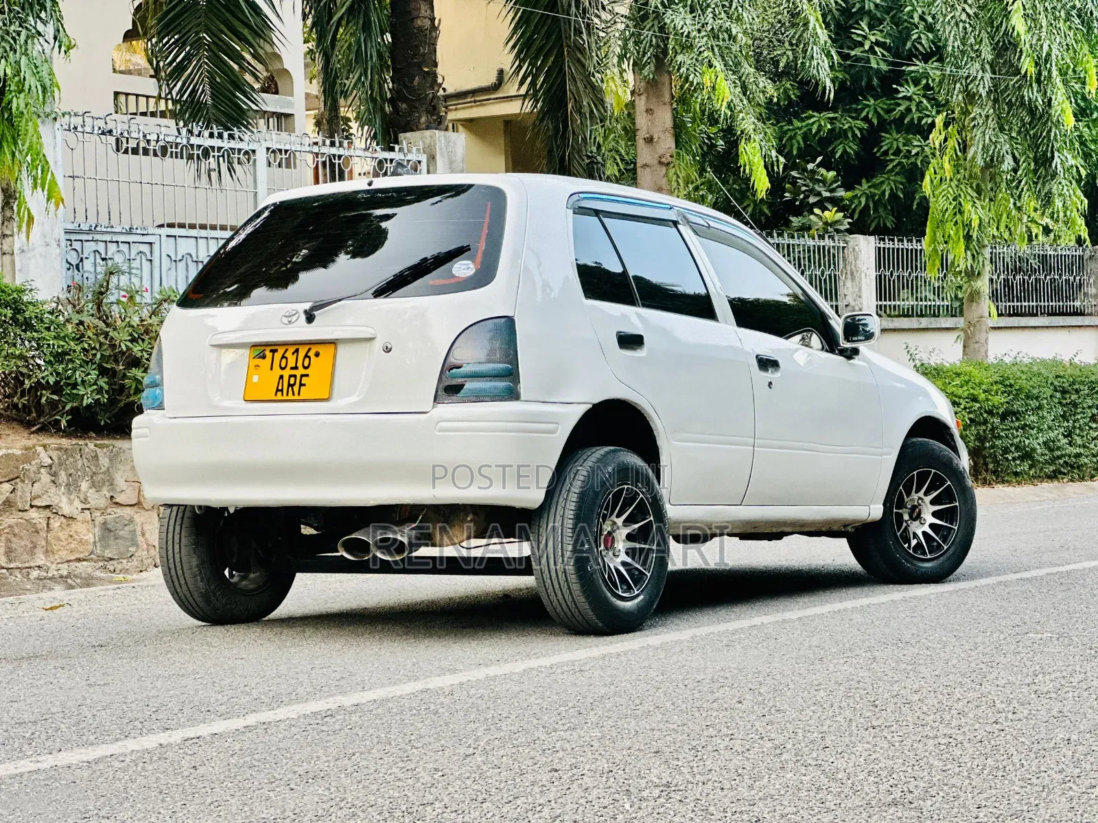 Toyota Starlet 2004 White
