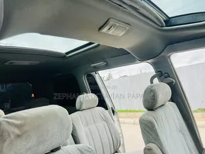 Toyota Noah 2001 White
