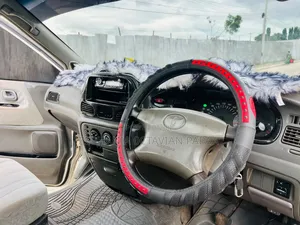 Toyota Noah 2001 White