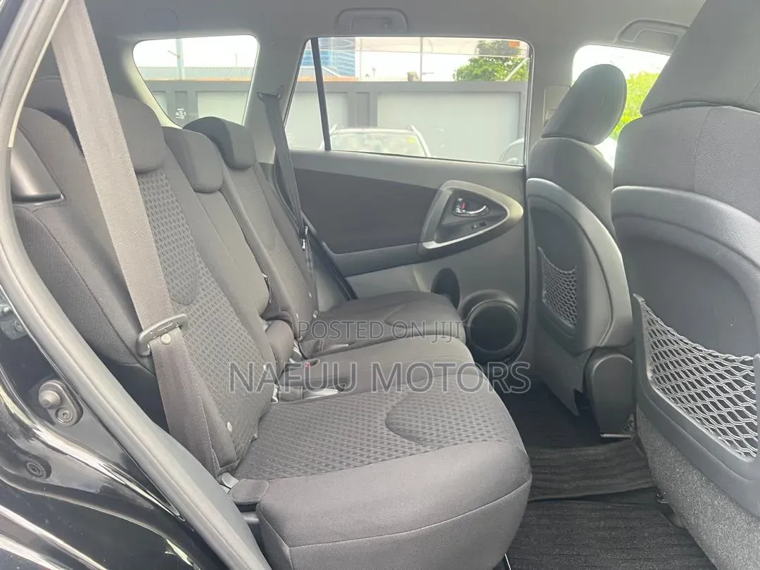 Toyota Vanguard 2012 Gray
