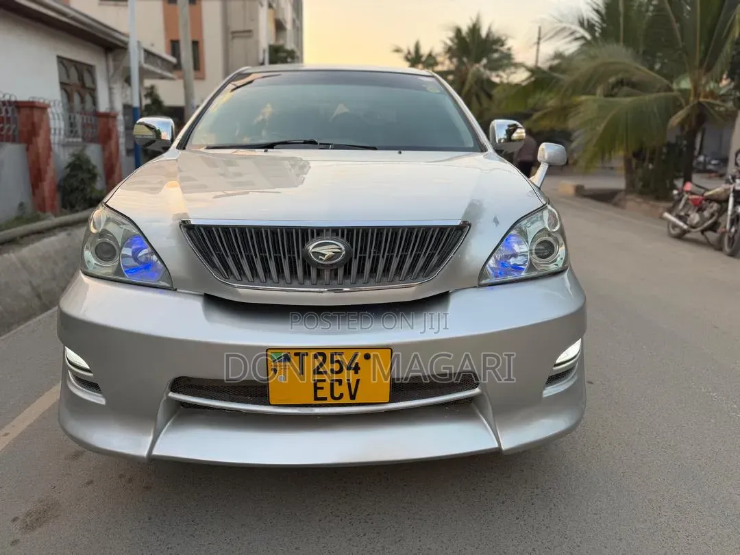 Toyota Harrier 2005 Silver