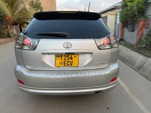 Toyota Harrier 2005 Silver