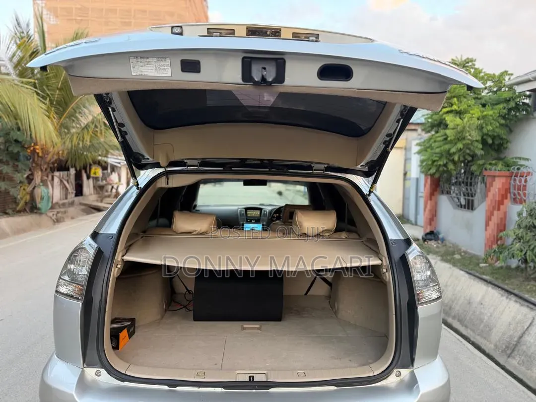 Toyota Harrier 2005 Silver