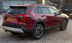 Toyota RAV4 2019 Maroon