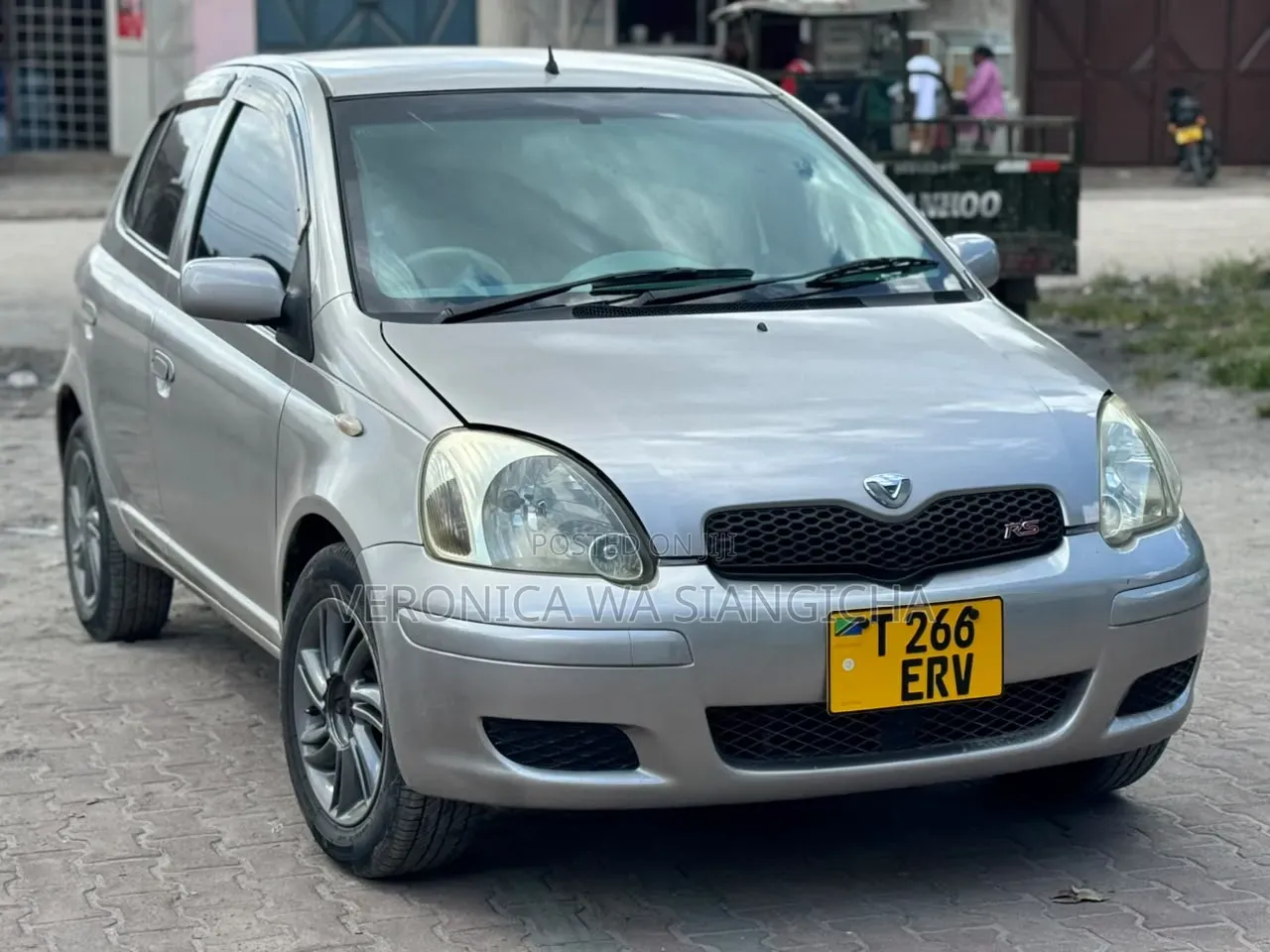 Toyota Vitz 2003