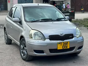 Toyota Vitz 2003