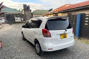Toyota Corolla Spacio 2005 Pearl