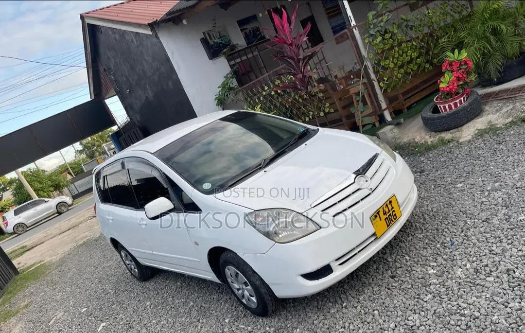 Toyota Corolla Spacio 2005 Pearl