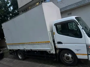 Mitsubishi Fuso 2009 White