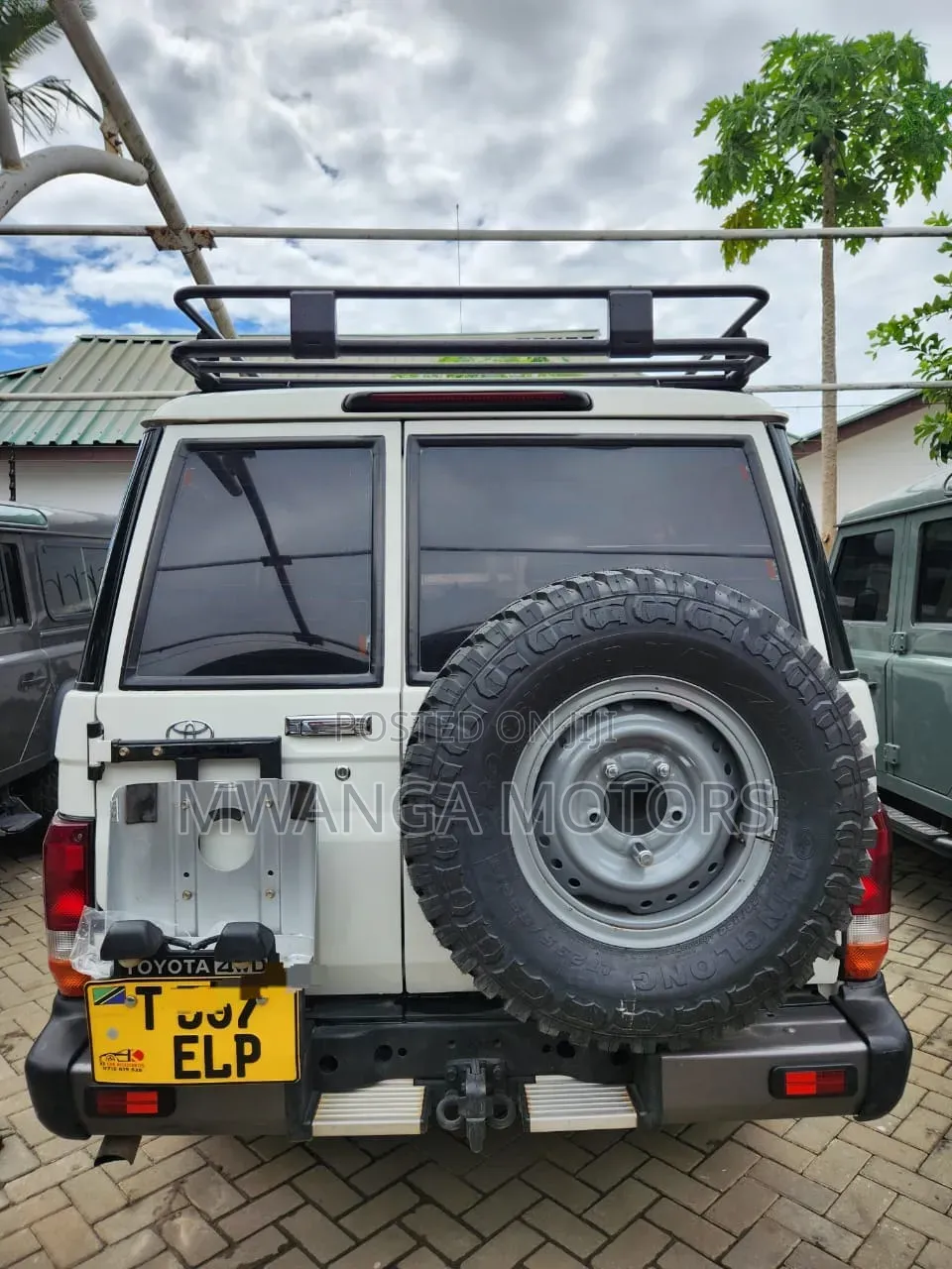 Toyota Land Cruiser 2018 White