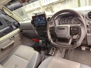 Toyota Land Cruiser 2018 White