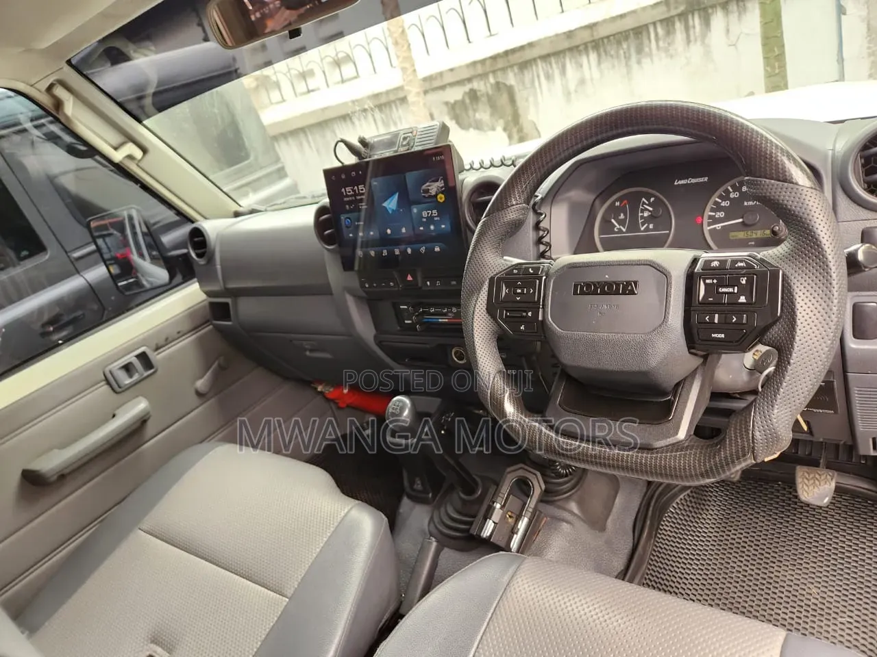 Toyota Land Cruiser 2018 White