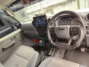 Toyota Land Cruiser 2018 White