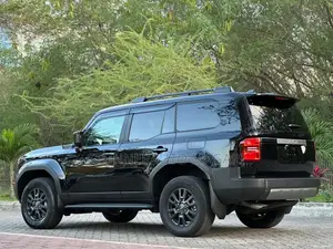 Toyota Land Cruiser Prado 2024 Black