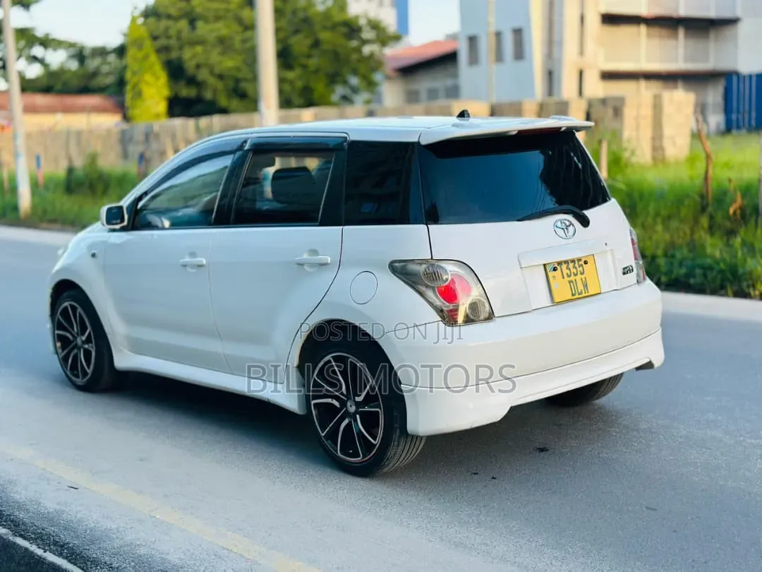 Toyota IST 2003 White