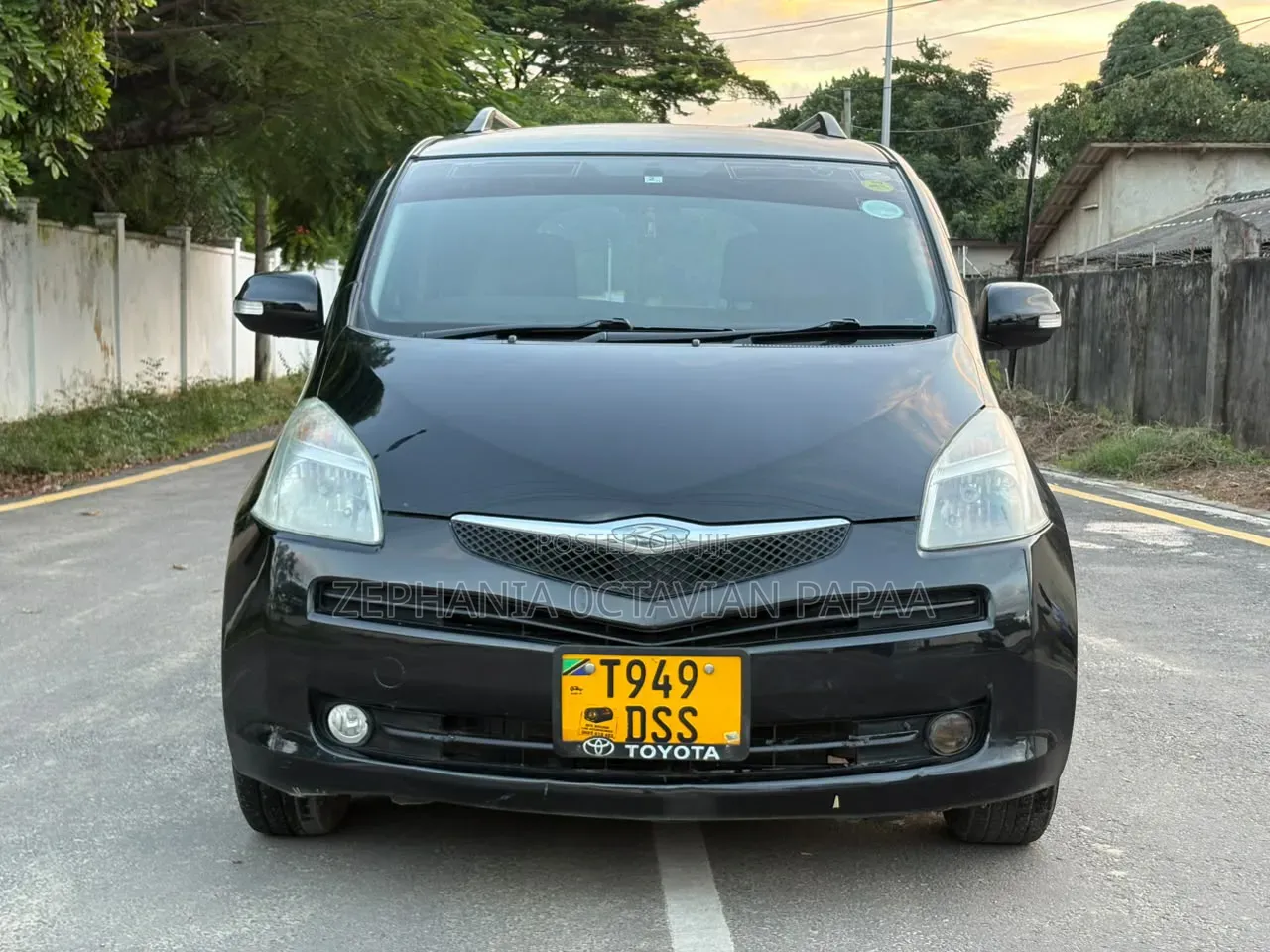 Toyota Ractis 2005 Black