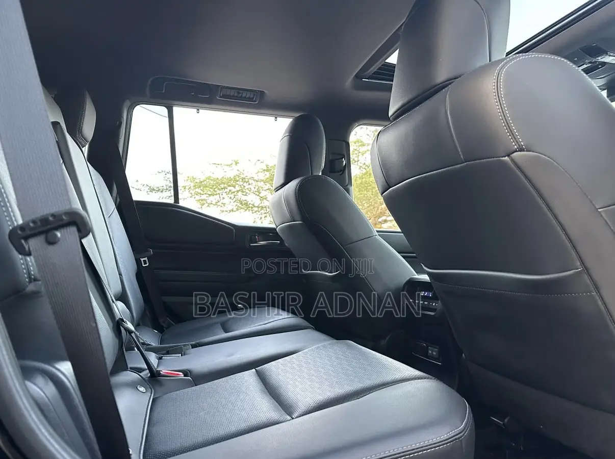 Toyota Land Cruiser LC250 2024 Black