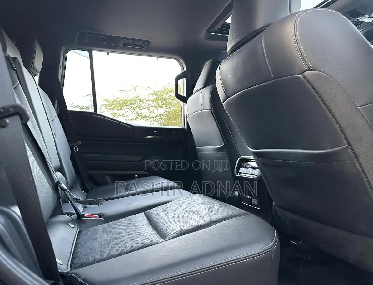 Toyota Land Cruiser LC250 2024 Black
