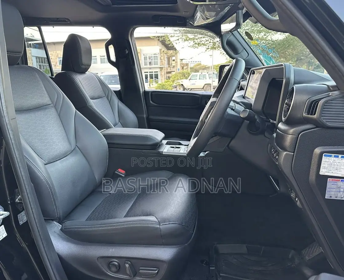 Toyota Land Cruiser LC250 2024 Black