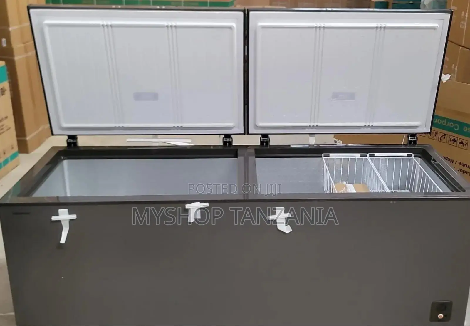 Hisense Freezer H910 CFS
Capacity 701 Litres