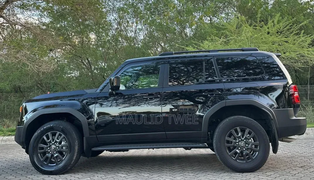 Toyota Land Cruiser Prado 2024 Black