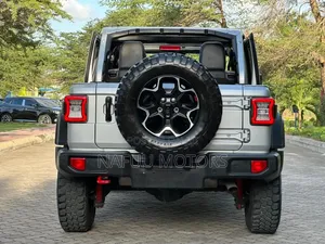 Jeep Wrangler 2024 Silver