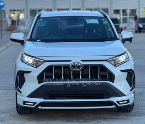 Toyota RAV4 2024 White