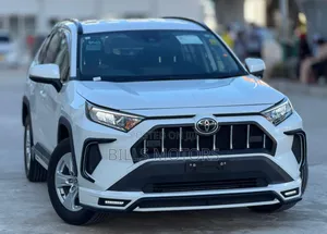 Toyota RAV4 2024 White
