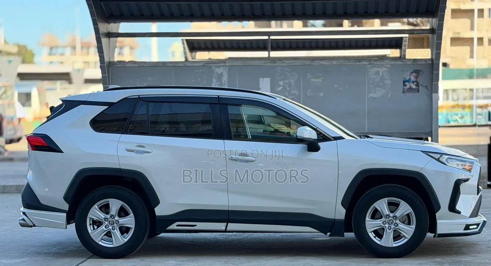 Toyota RAV4 2024 White