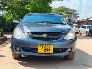 Toyota Caldina 2005 Gray