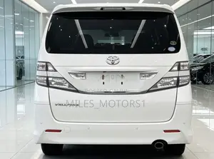 Toyota Vellfire 2009 White