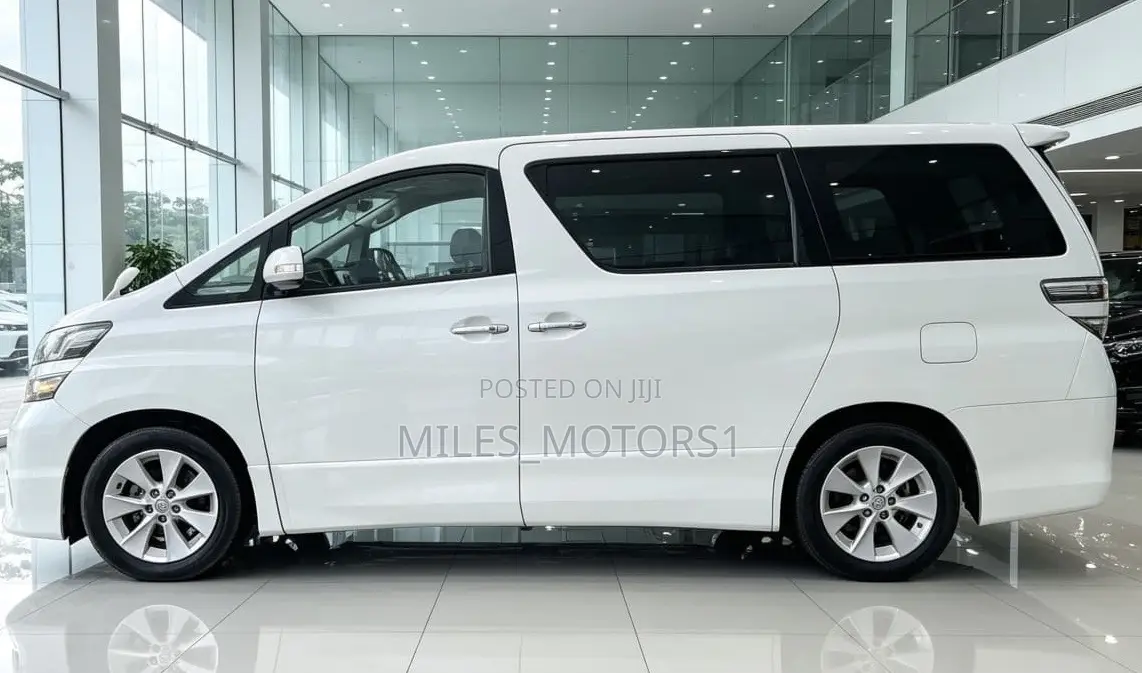 Toyota Vellfire 2009 White