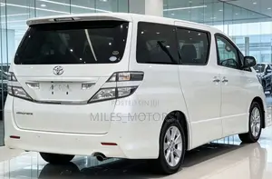 Toyota Vellfire 2009 White