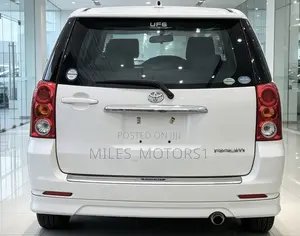 Toyota Raum 2004 White