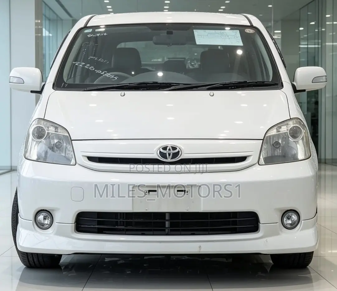 Toyota Raum 2004 White