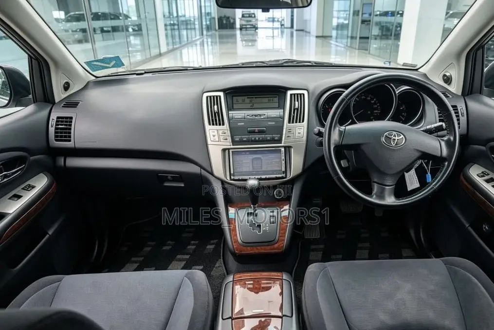 Toyota Harrier 2010 White